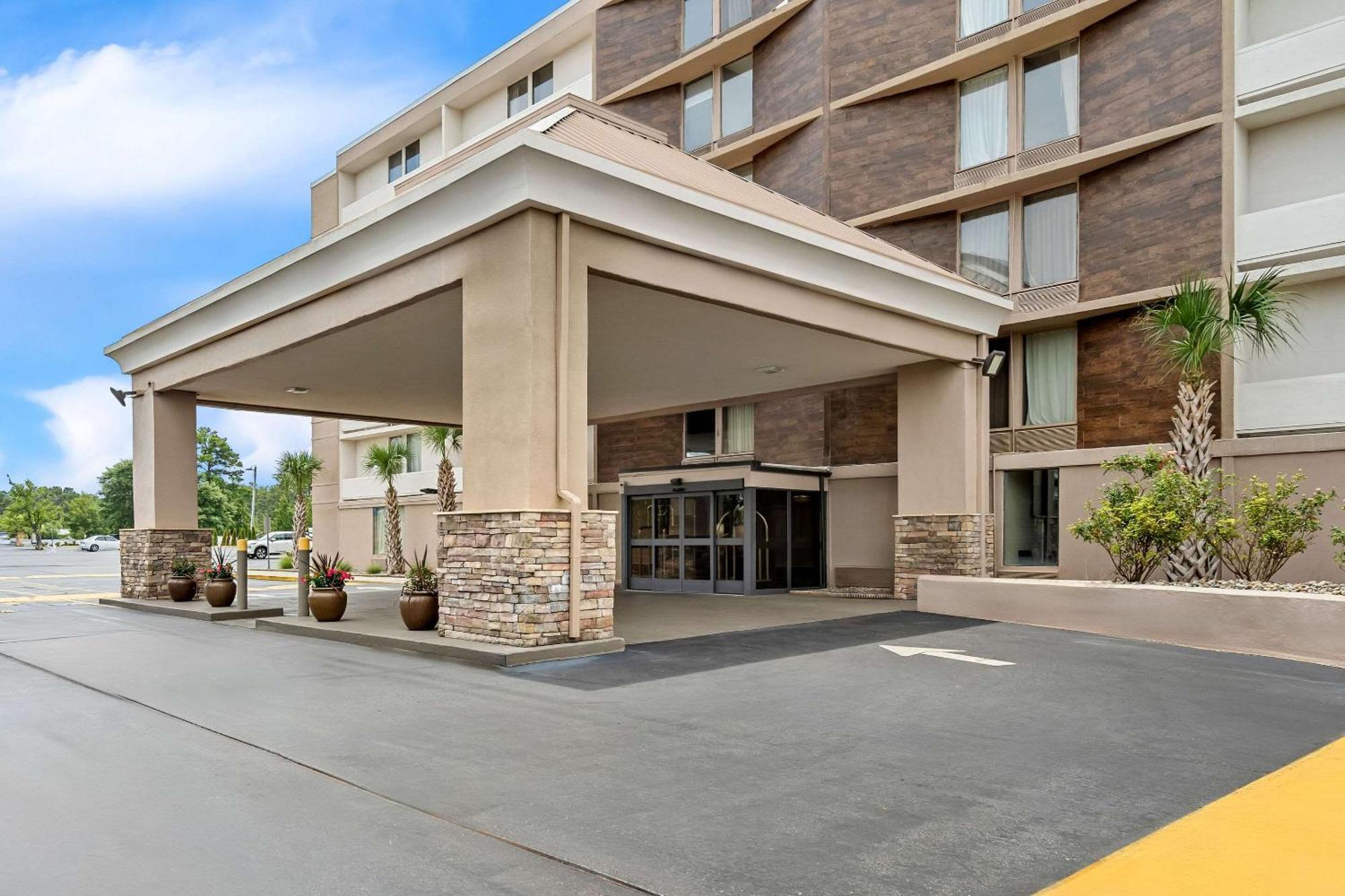 Comfort Inn University Wilmington Exterior photo